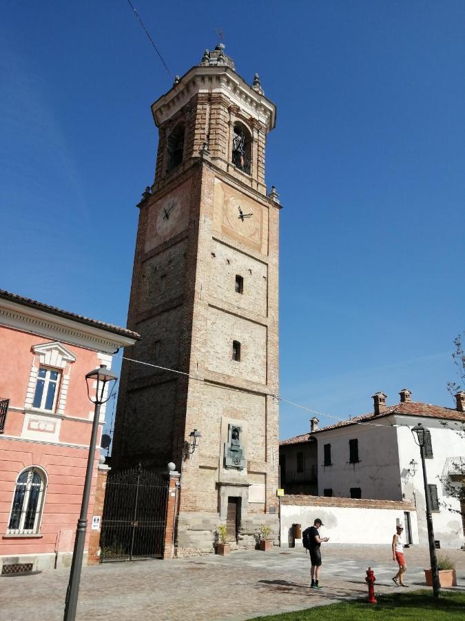 Holiday House Antica Dimora Soggiorni In Langa Centro Storico La Morra Exterior photo